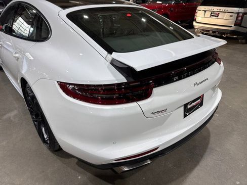 Used 2017 Porsche Panamera image 43