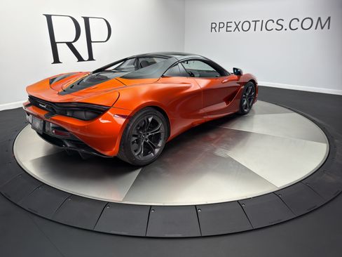 Used 2020 McLaren 720S Spider RWD image 16