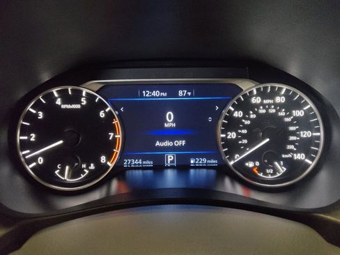 Used 2025 Nissan Altima 2.5 SV FWD image 23