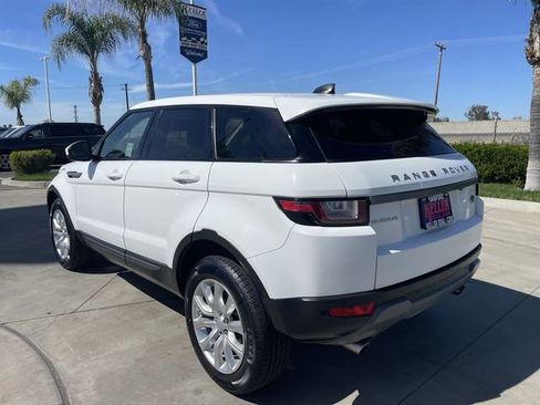 Used 2018 Land Rover Range Rover Evoque SE image 6