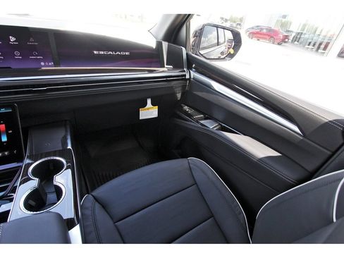 New 2026 Cadillac Escalade Luxury w/ Touring Package AWD/4WD image 10