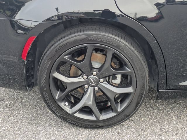 Used 2023 Chrysler 300 Touring w/ Sport Appearance Package RWD image 11