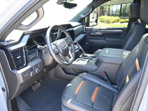 Used 2024 GMC Sierra 2500 AT4 w/ AT4 Premium Plus Package AWD/4WD image 17