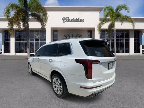 Certified 2023 Cadillac XT6 Luxury FWD image 11