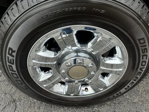 Used 2013 Ford F250 King Ranch w/ King Ranch w/Chrome Pkg image 9