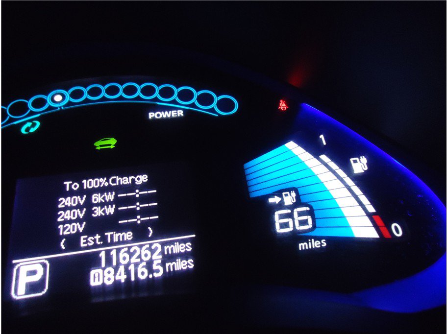 Used 2013 Nissan Leaf SL w/ Premium Pkg FWD image 28
