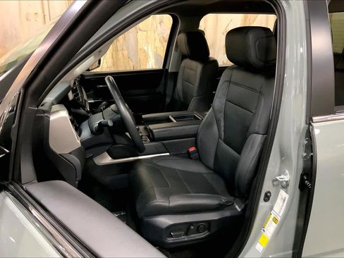 Used 2024 Toyota Tundra Limited image 7