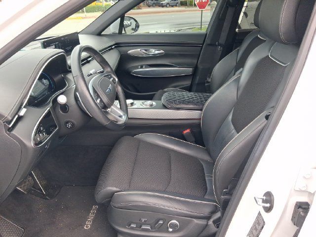 Used 2024 Genesis GV70 2.5T w/ Sport Prestige Package AWD/4WD image 11