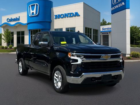 Used 2025 Chevrolet Silverado 1500 LT AWD/4WD image 9