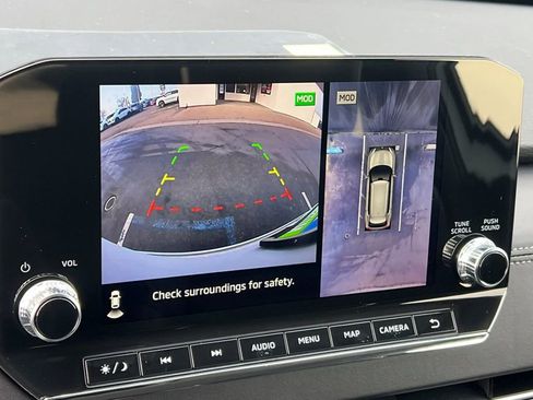 New 2025 Mitsubishi Outlander SE image 21