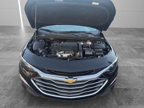 Used 2021 Chevrolet Malibu LT image 9