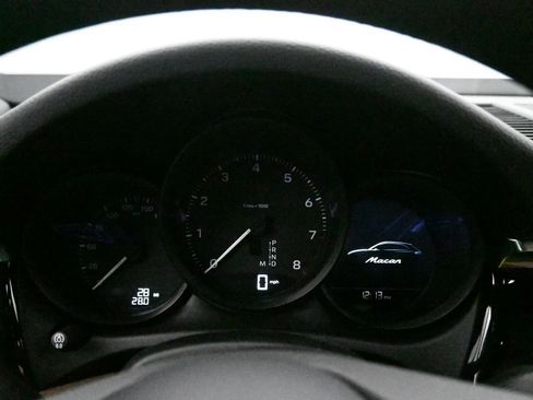 New 2025 Porsche Macan image 12
