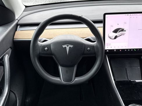 Used 2020 Tesla Model Y Long Range image 22