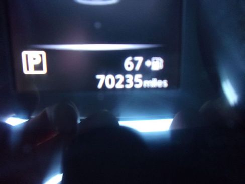 Used 2018 Nissan Rogue Sport SV w/ SV Technology Package image 9