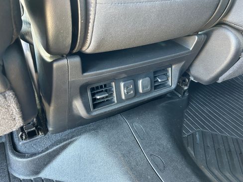 Used 2021 Chevrolet Silverado 1500 RST AWD/4WD image 32