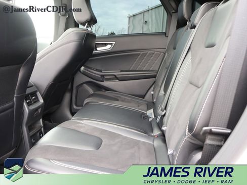 Used 2024 Ford Edge ST w/ Equipment Group 401A image 18