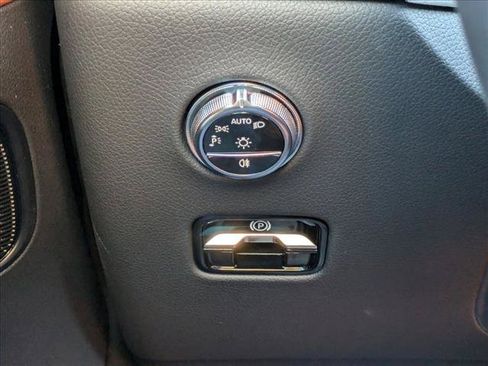 Used 2026 Mercedes-Benz GLC 300 image 12