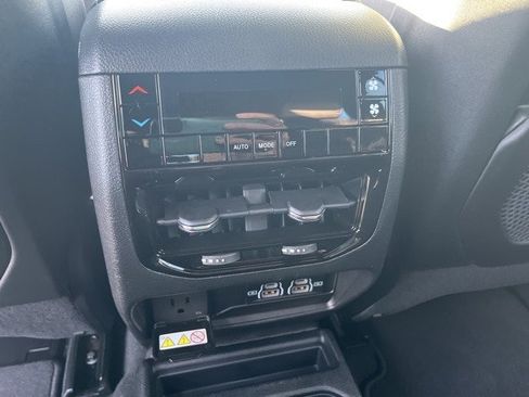 New 2026 Jeep Grand Cherokee L 4WD image 18