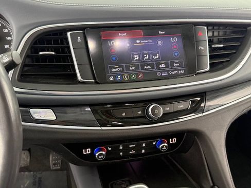 Used 2020 Buick Enclave Essence w/ Sound and Sites Package image 13