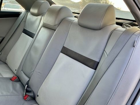 Used 2012 Toyota Camry XLE image 28