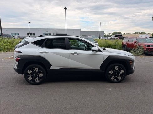Used 2025 Hyundai Kona SEL AWD/4WD image 2