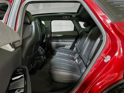 Certified 2025 Cadillac Optiq Luxury 2 image 24