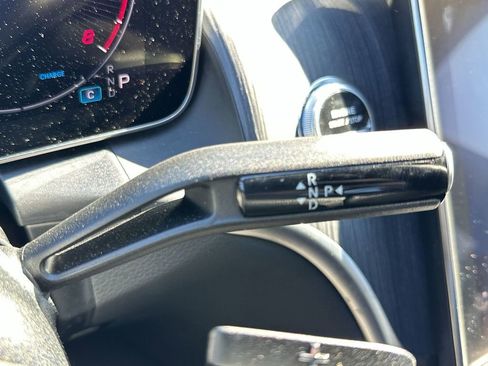 Used 2024 Mercedes-Benz GLC 300 4MATIC image 19
