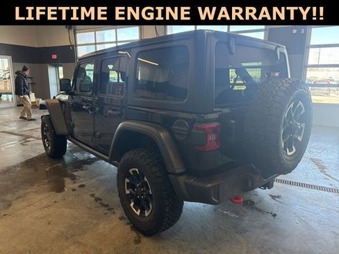 Used 2025 Jeep Wrangler Unlimited Rubicon image 6