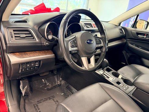 Used 2017 Subaru Outback 2.5i Limited image 18