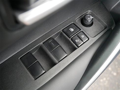 Used 2022 Toyota Corolla SE image 13