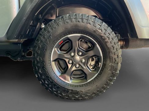 Used 2021 Jeep Gladiator Rubicon AWD/4WD image 8