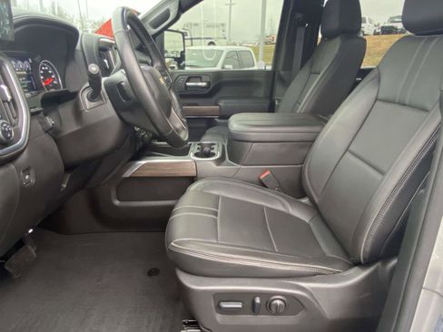 Used 2023 Chevrolet Silverado 2500 High Country w/ Z71 Off-Road Package image 14