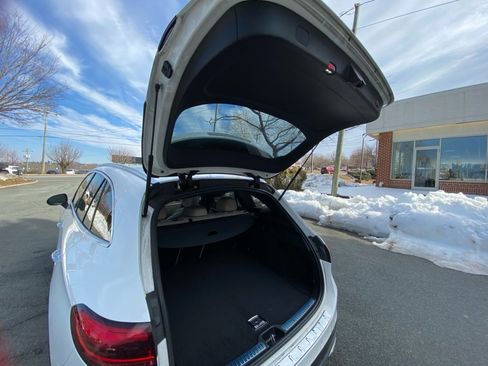 Used 2023 Mercedes-Benz GLC 300 4MATIC image 14