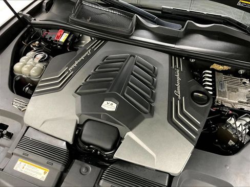 Used 2021 Lamborghini Urus AWD/4WD image 34