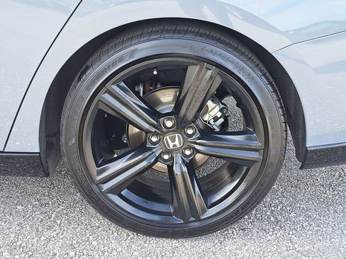 Used 2025 Honda Accord Sport image 5