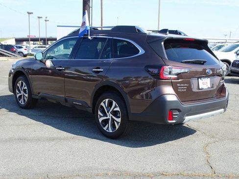 Certified 2022 Subaru Outback Touring image 5