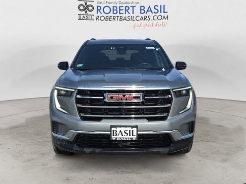 Used 2025 GMC Acadia Elevation image 8