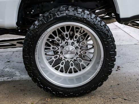 Used 2024 Ford F350 Platinum image 63