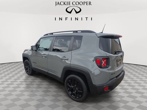 Used 2022 Jeep Renegade Altitude w/ Convenience Group AWD/4WD image 7