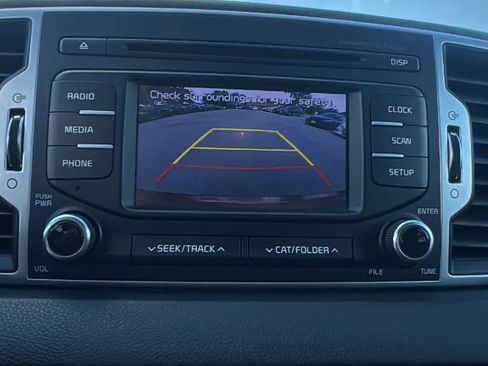 Used 2019 Kia Sportage LX AWD/4WD image 18
