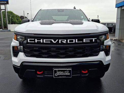 Used 2023 Chevrolet Silverado 1500 Custom Trail Boss w/ LPO, Dark Essentials Package AWD/4WD image 2