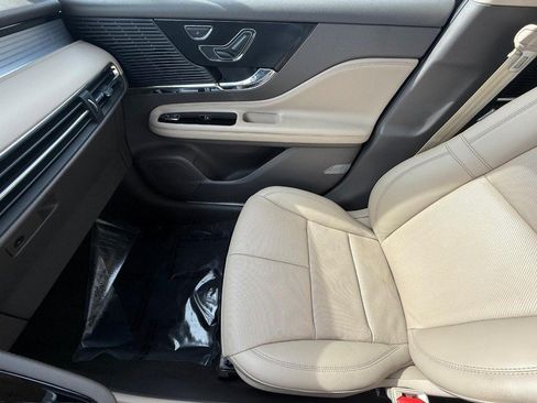 Certified 2022 Lincoln Corsair AWD w/ Premium Package image 25