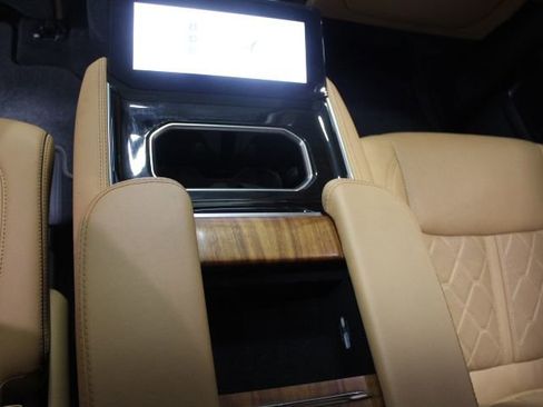 Used 2022 Jeep Grand Wagoneer Series III image 44