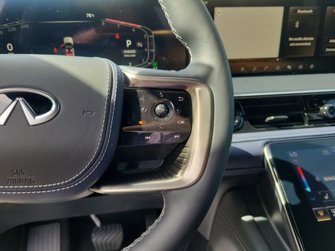 Certified 2026 INFINITI QX80 4WD w/ Sport Exterior Package image 14