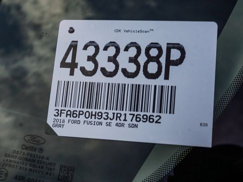 Used 2018 Ford Fusion SE w/ Fusion SE Technology Package image 27