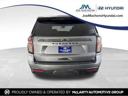Used 2022 Chevrolet Suburban Z71 w/ Luxury Package image 9