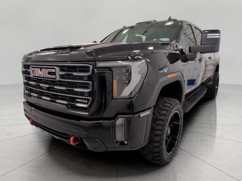 Used 2024 GMC Sierra 2500 AT4 w/ AT4 Premium Plus Package AWD/4WD image 12