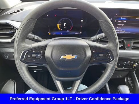 Used 2025 Chevrolet TrailBlazer LT w/ Driver Confidence Package image 11
