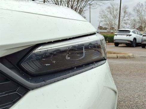 Used 2025 Honda Civic Sport image 9