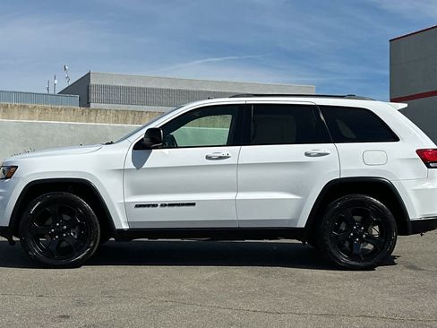 Used 2019 Jeep Grand Cherokee Laredo image 9
